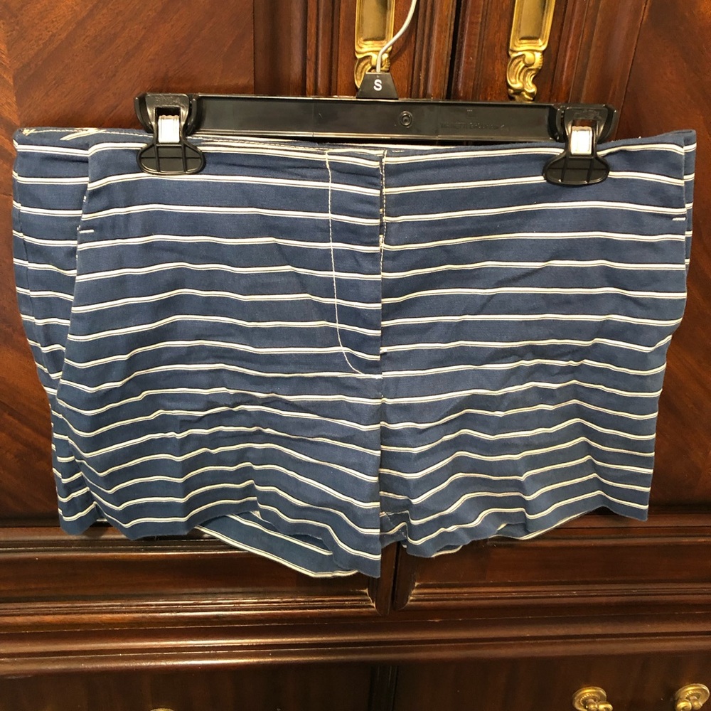 Women’s Loft Shorts size 6